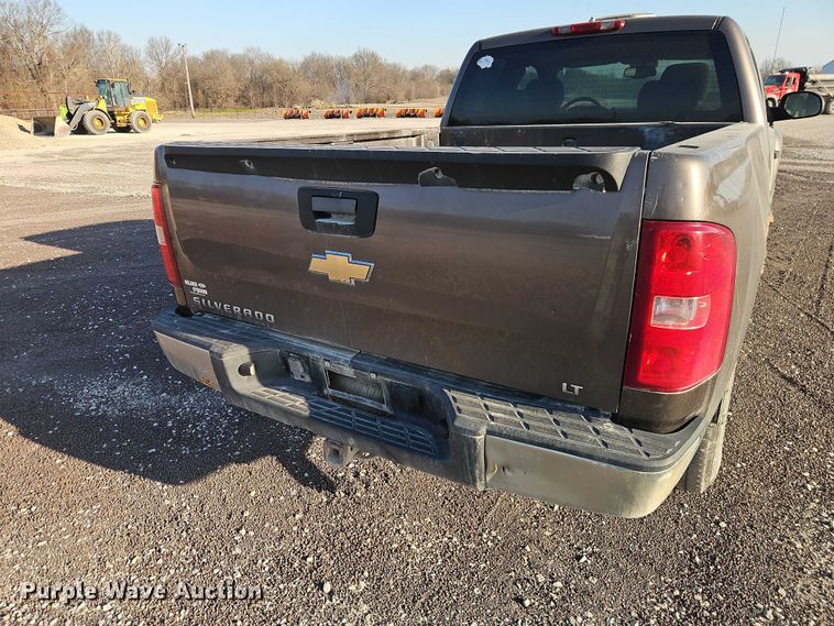 image for item EO7166 2007 Chevrolet Silverado 1500 Ext. Cab pickup truck