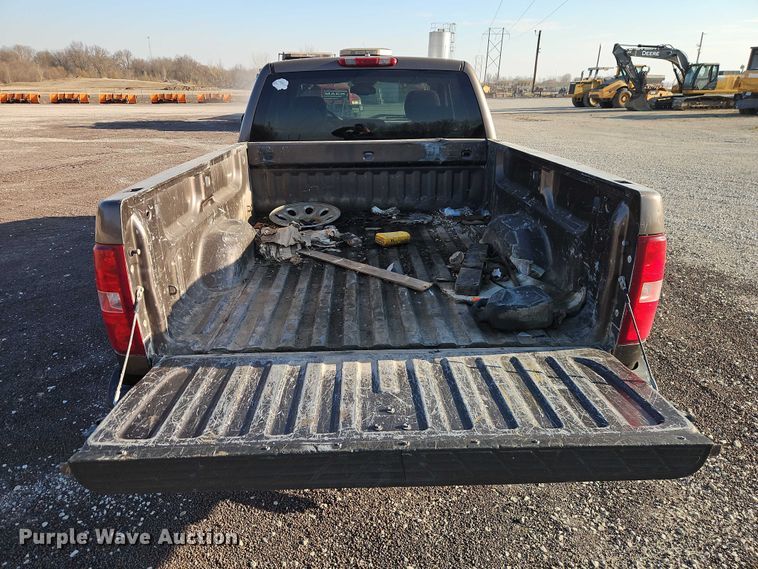 image for item EO7166 2007 Chevrolet Silverado 1500 Ext. Cab pickup truck