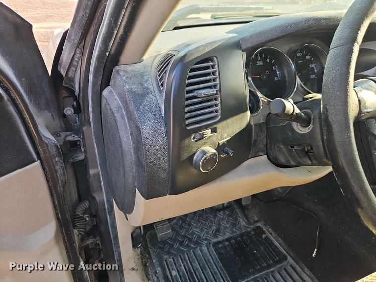 image for item EO7166 2007 Chevrolet Silverado 1500 Ext. Cab pickup truck