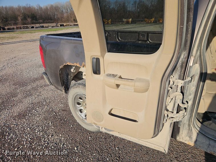 image for item EO7166 2007 Chevrolet Silverado 1500 Ext. Cab pickup truck
