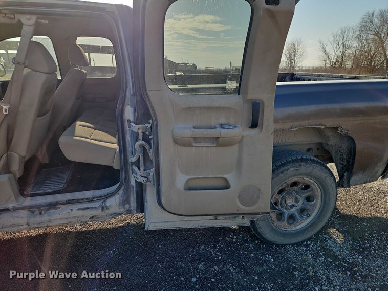 image for item EO7166 2007 Chevrolet Silverado 1500 Ext. Cab pickup truck