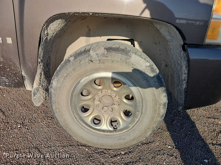 image for item EO7166 2007 Chevrolet Silverado 1500 Ext. Cab pickup truck