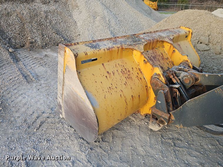 image for item EO7167 2015 John Deere 544K high lift wheel loader