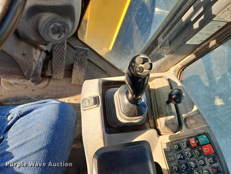 image for item EO7167 2015 John Deere 544K high lift wheel loader