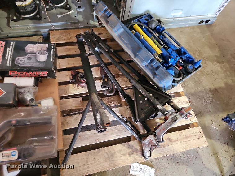 image for item EO7184 Tools