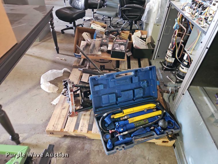 image for item EO7184 Tools