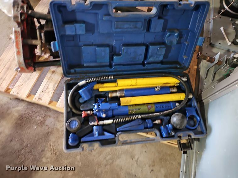 image for item EO7184 Tools