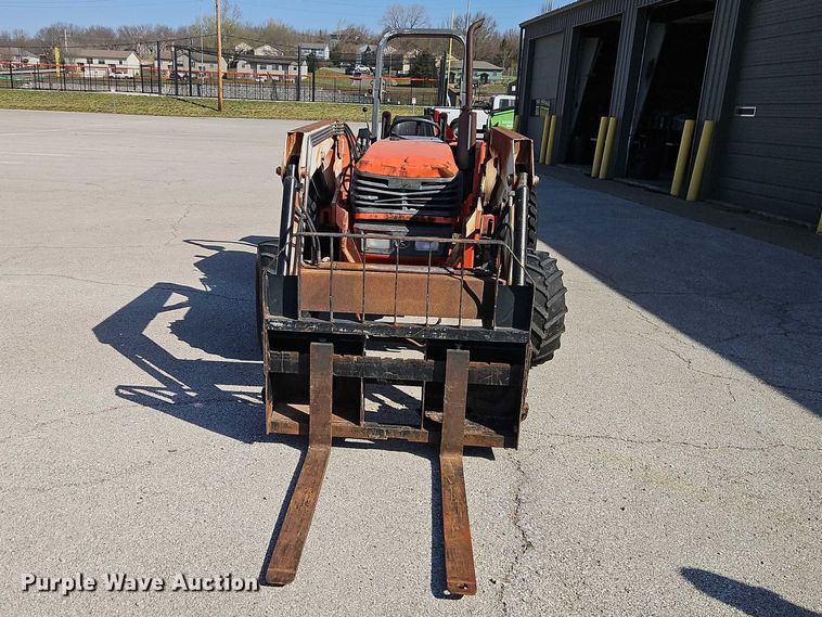 image for item EO7185 Kubota M5700 MFWD tractor