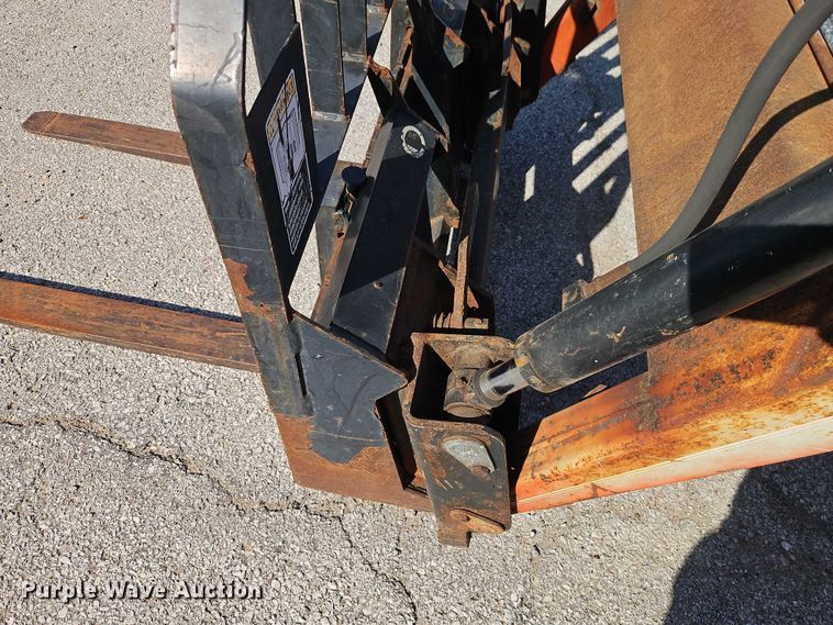 image for item EO7185 Kubota M5700 MFWD tractor