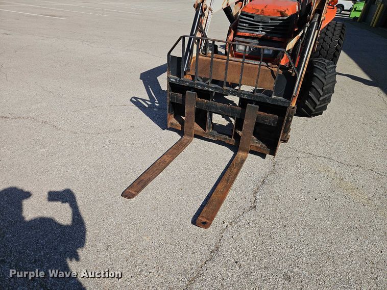 image for item EO7185 Kubota M5700 MFWD tractor