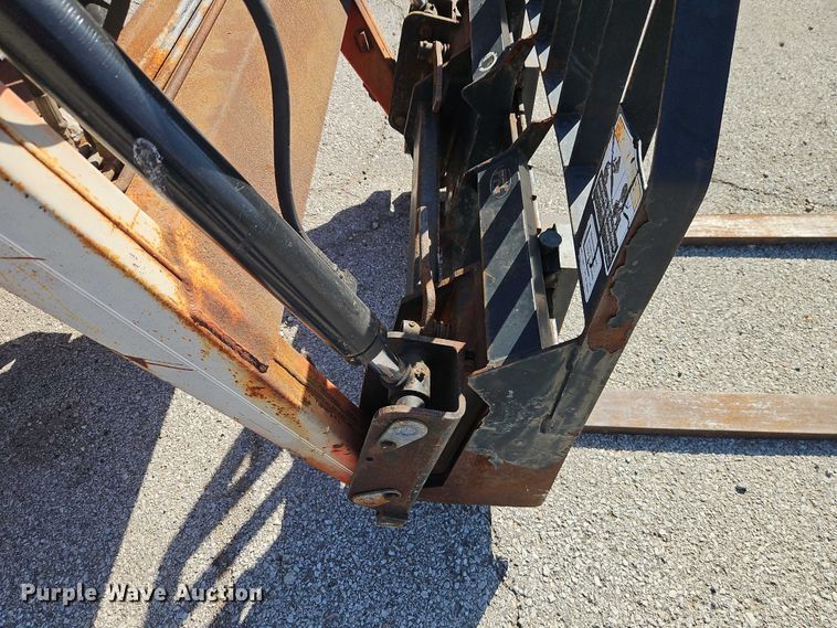 image for item EO7185 Kubota M5700 MFWD tractor