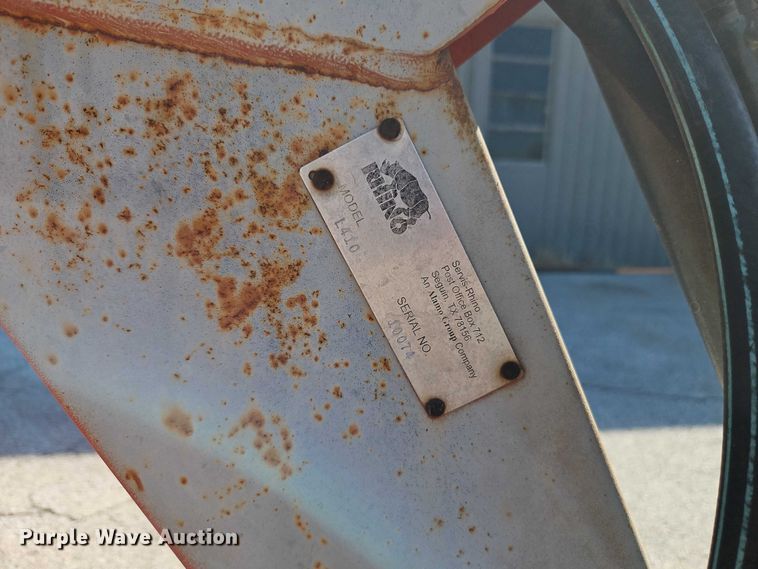 image for item EO7185 Kubota M5700 MFWD tractor