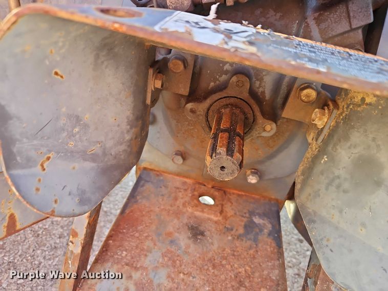 image for item EO7185 Kubota M5700 MFWD tractor