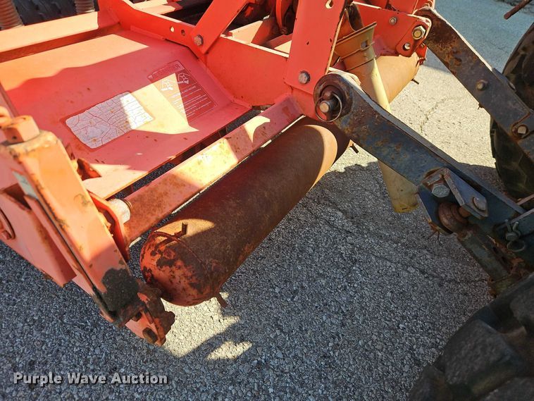 image for item EO7185 Kubota M5700 MFWD tractor