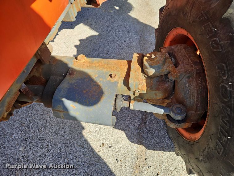 image for item EO7185 Kubota M5700 MFWD tractor