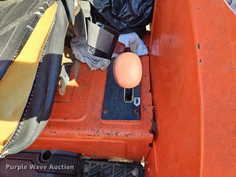 image for item EO7185 Kubota M5700 MFWD tractor