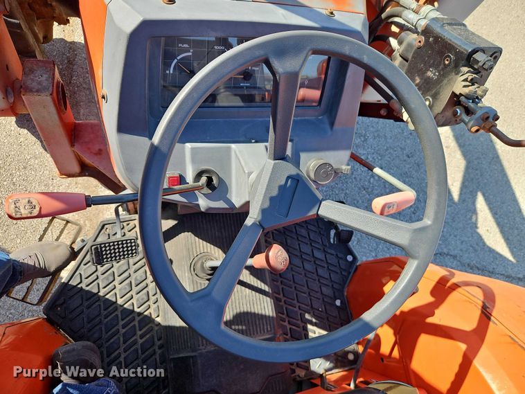 image for item EO7185 Kubota M5700 MFWD tractor