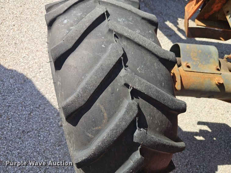 image for item EO7185 Kubota M5700 MFWD tractor