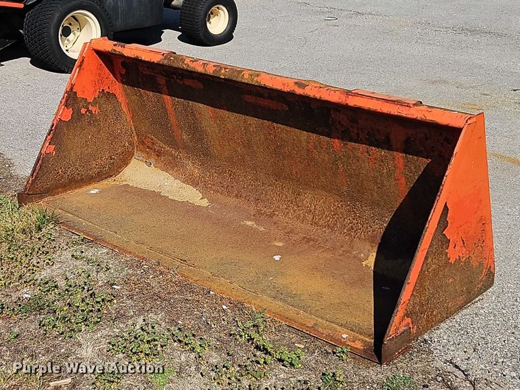 image for item EO7185 Kubota M5700 MFWD tractor