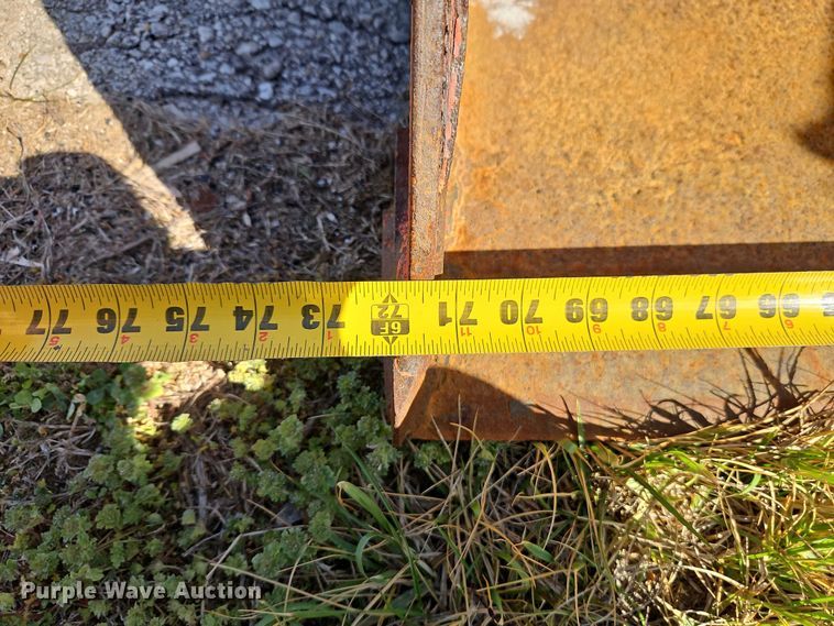 image for item EO7185 Kubota M5700 MFWD tractor