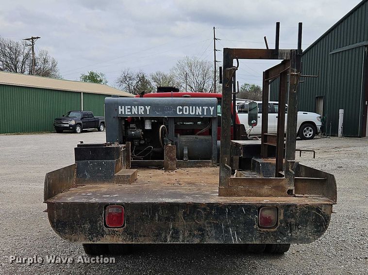 image for item EO7204 1993 Chevrolet C3500 flatbed pickup truck