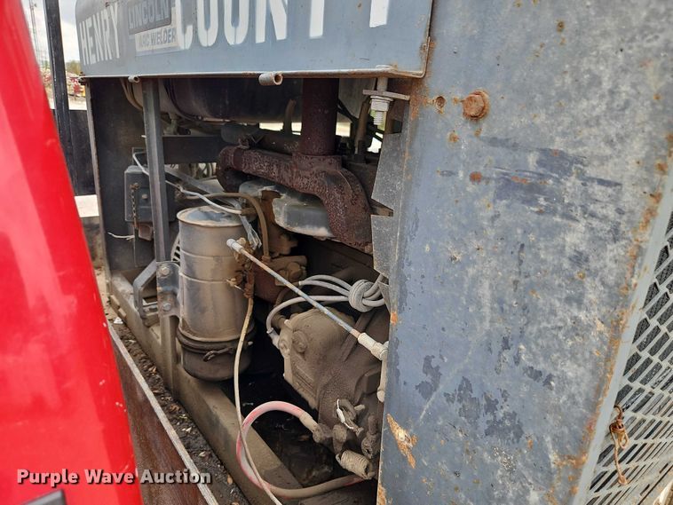 image for item EO7204 1993 Chevrolet C3500 flatbed pickup truck