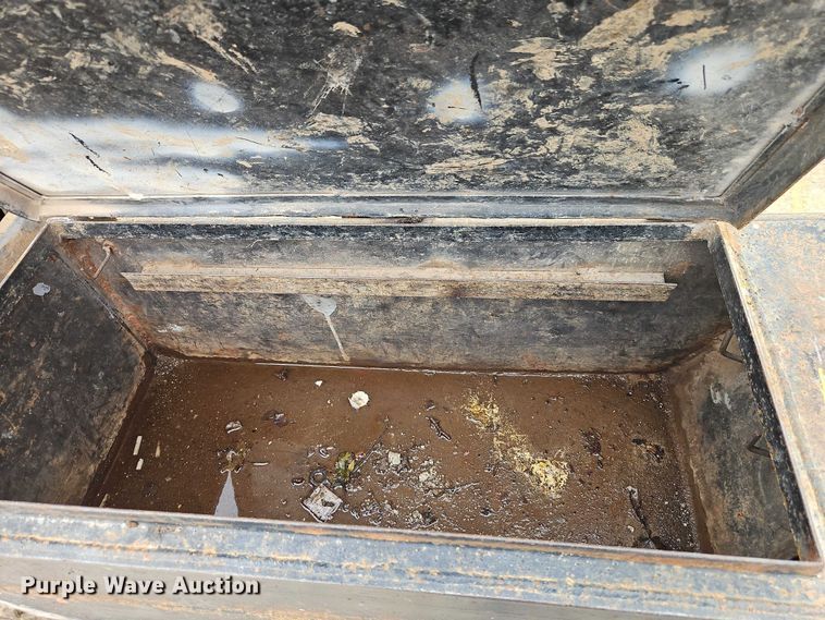 image for item EO7204 1993 Chevrolet C3500 flatbed pickup truck