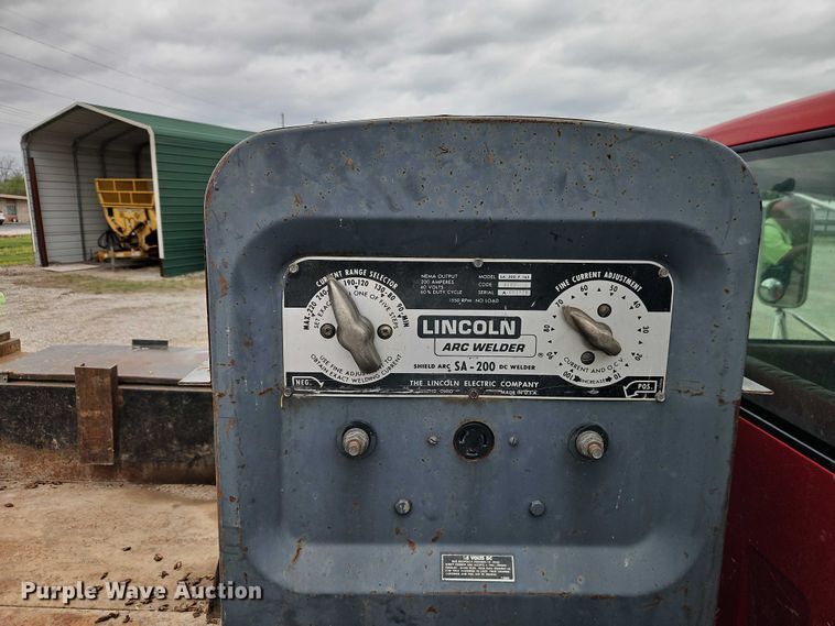 image for item EO7204 1993 Chevrolet C3500 flatbed pickup truck