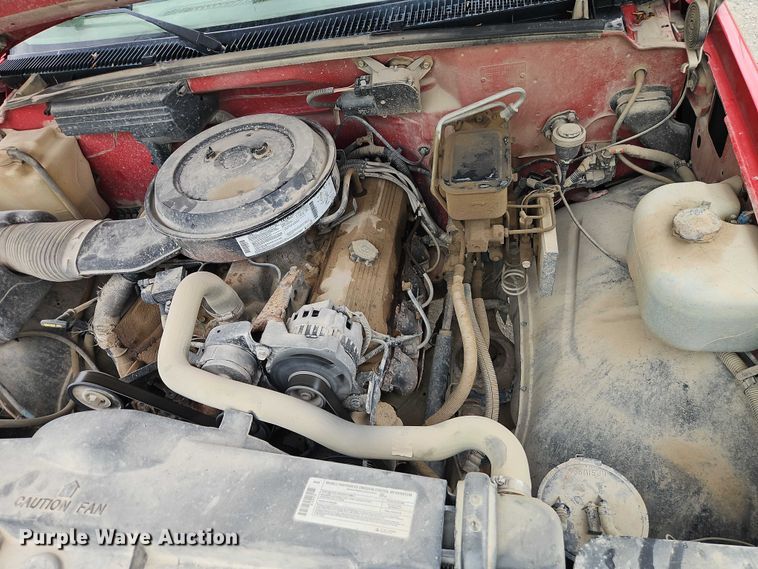 image for item EO7204 1993 Chevrolet C3500 flatbed pickup truck