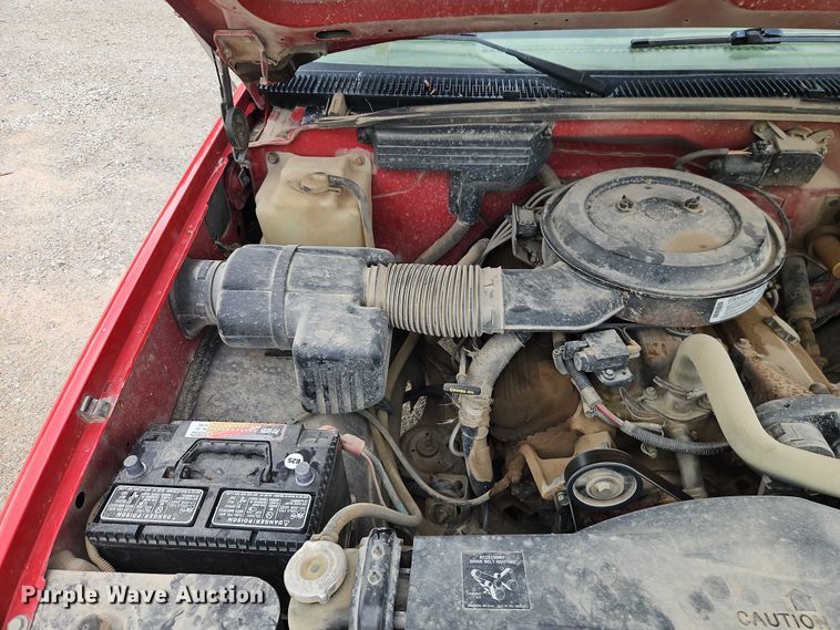 image for item EO7204 1993 Chevrolet C3500 flatbed pickup truck