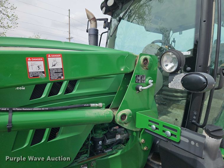 image for item EO7205 John Deere 6125R MFWD tractor