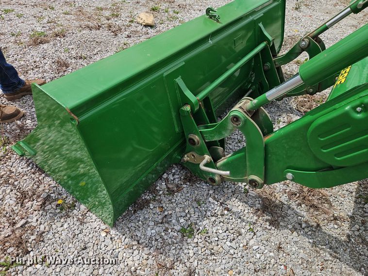 image for item EO7205 John Deere 6125R MFWD tractor