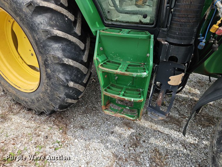 image for item EO7205 John Deere 6125R MFWD tractor