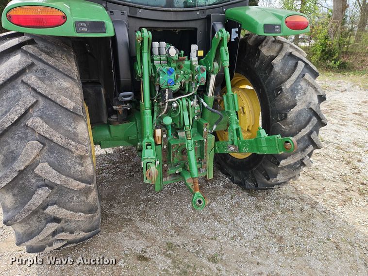 image for item EO7205 John Deere 6125R MFWD tractor