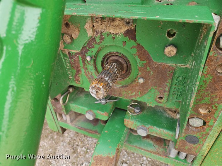 image for item EO7205 John Deere 6125R MFWD tractor