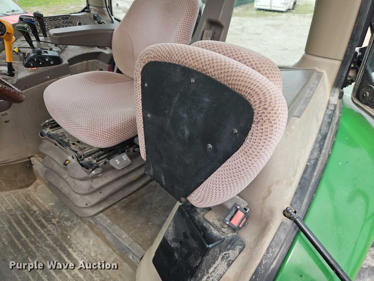 image for item EO7205 John Deere 6125R MFWD tractor