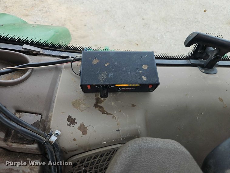 image for item EO7205 John Deere 6125R MFWD tractor