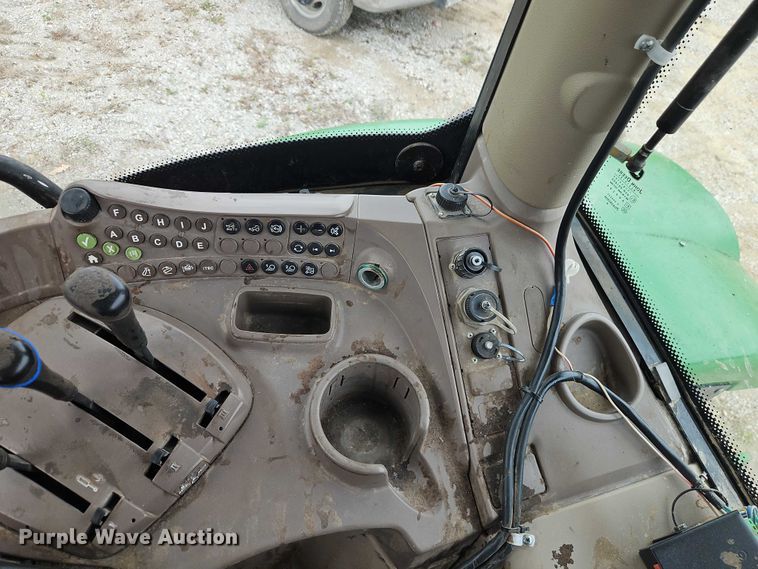 image for item EO7205 John Deere 6125R MFWD tractor