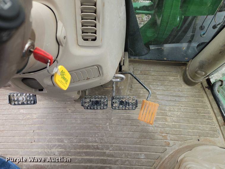 image for item EO7205 John Deere 6125R MFWD tractor