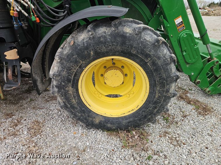 image for item EO7205 John Deere 6125R MFWD tractor