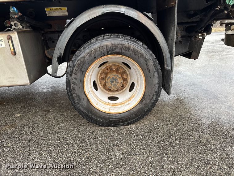 image for item EQ5001 2014 Ford F450 Super Duty dump flatbed truck