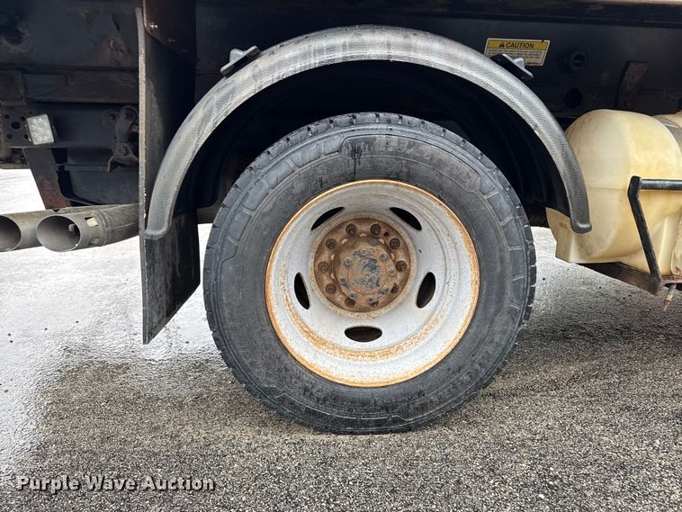 image for item EQ5001 2014 Ford F450 Super Duty dump flatbed truck