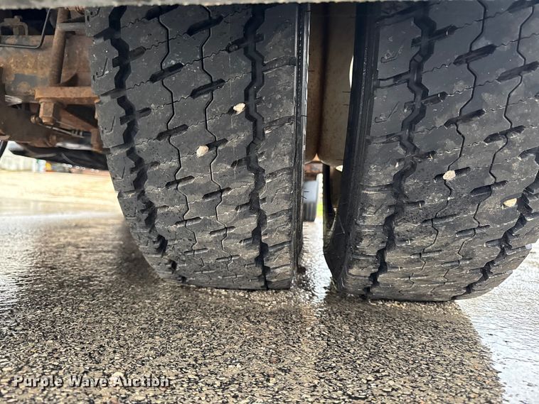 image for item EQ5001 2014 Ford F450 Super Duty dump flatbed truck