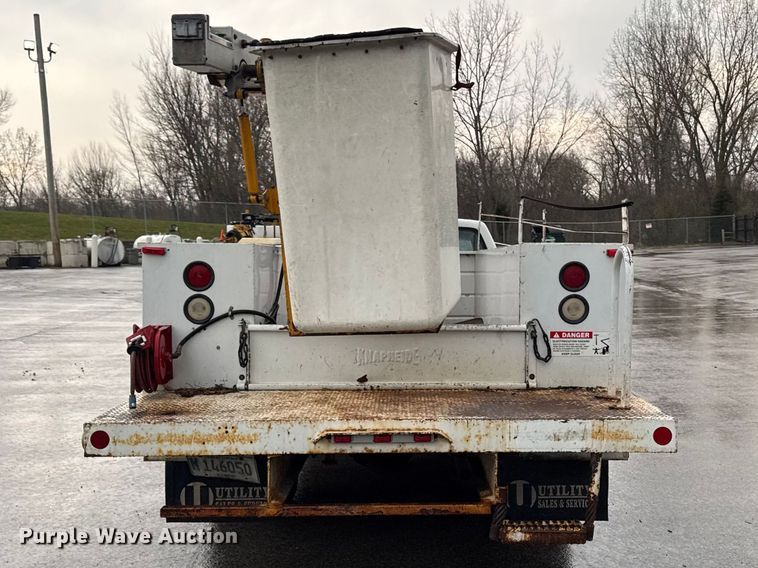 image for item EQ5004 1997 Chevrolet C3500 bucket truck