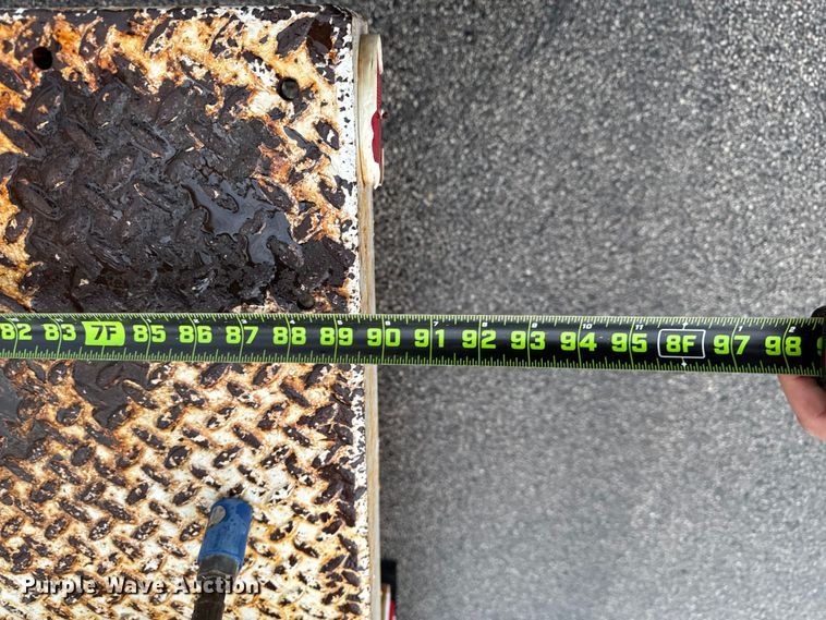 image for item EQ5004 1997 Chevrolet C3500 bucket truck