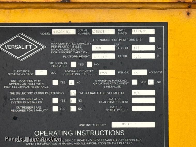 image for item EQ5004 1997 Chevrolet C3500 bucket truck