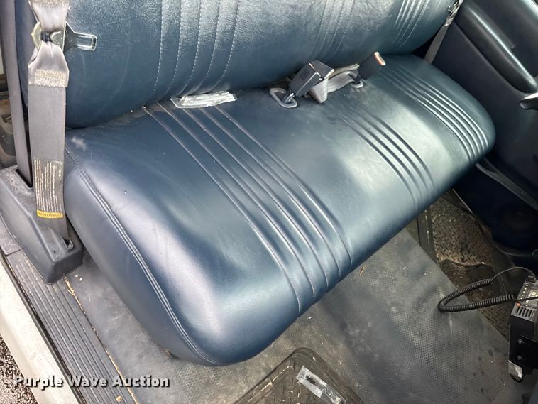 image for item EQ5004 1997 Chevrolet C3500 bucket truck