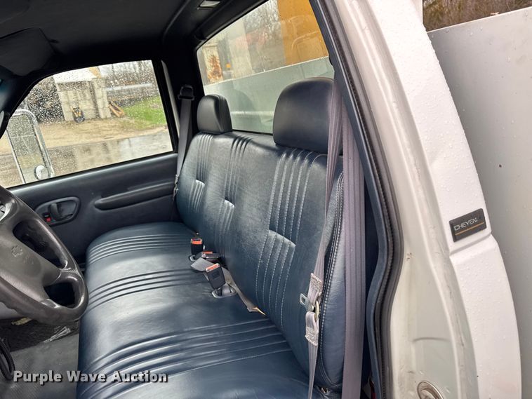 image for item EQ5004 1997 Chevrolet C3500 bucket truck