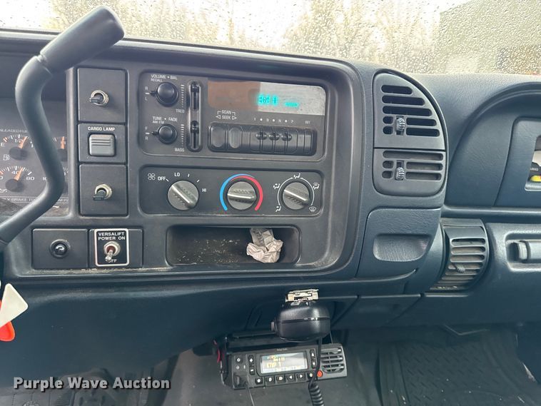 image for item EQ5004 1997 Chevrolet C3500 bucket truck