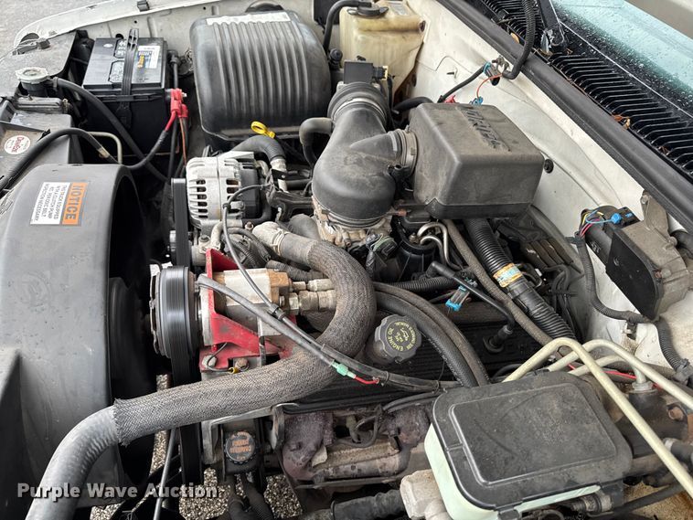 image for item EQ5004 1997 Chevrolet C3500 bucket truck